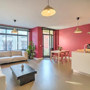 spacious-apartments-in-the-heart-of-antwerp.hotelsghent.com/